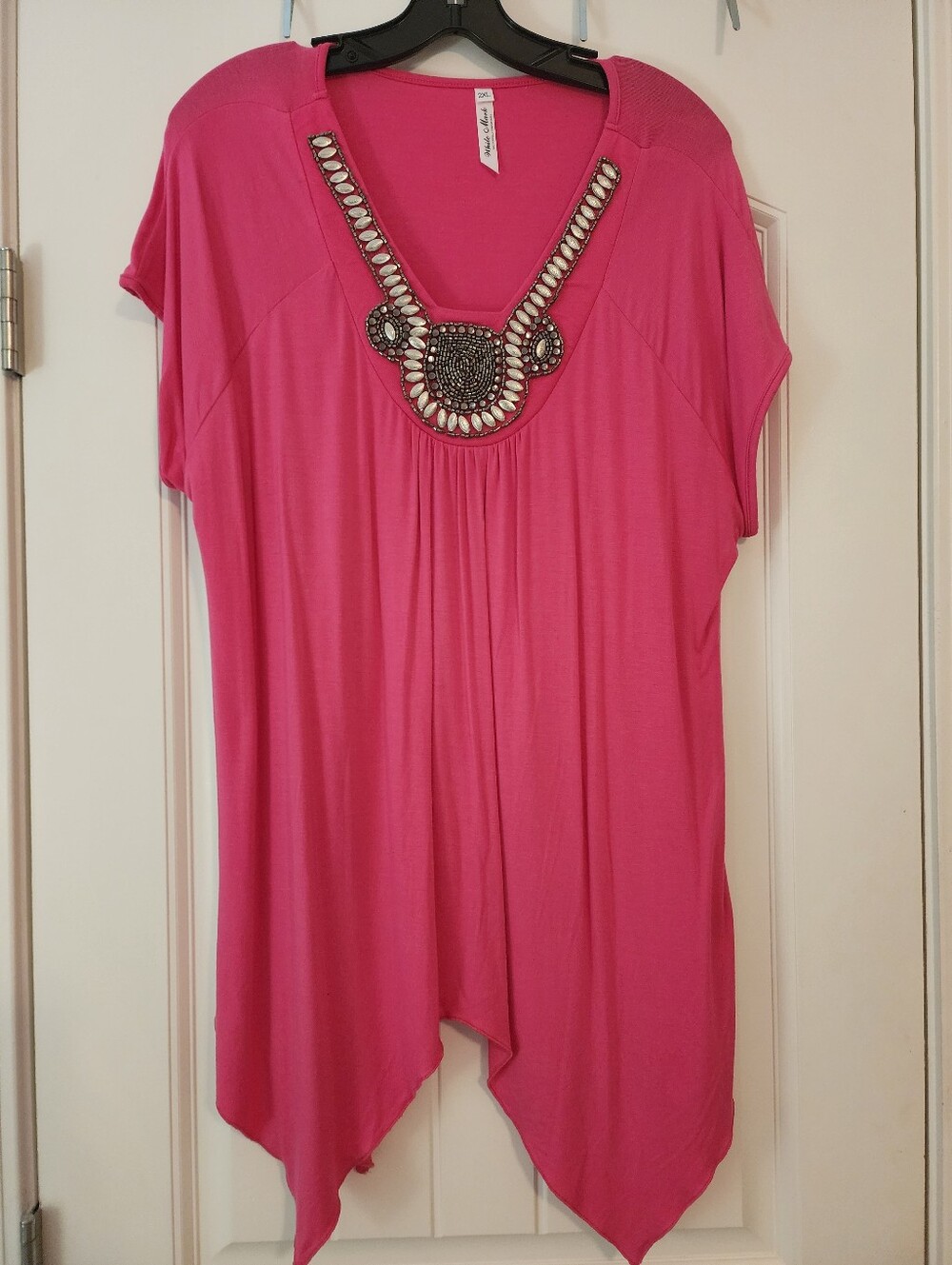 White Mark Women’s Hot Pink Beaded/Embellished V-Neck Tunic Top Stretchy 2XL